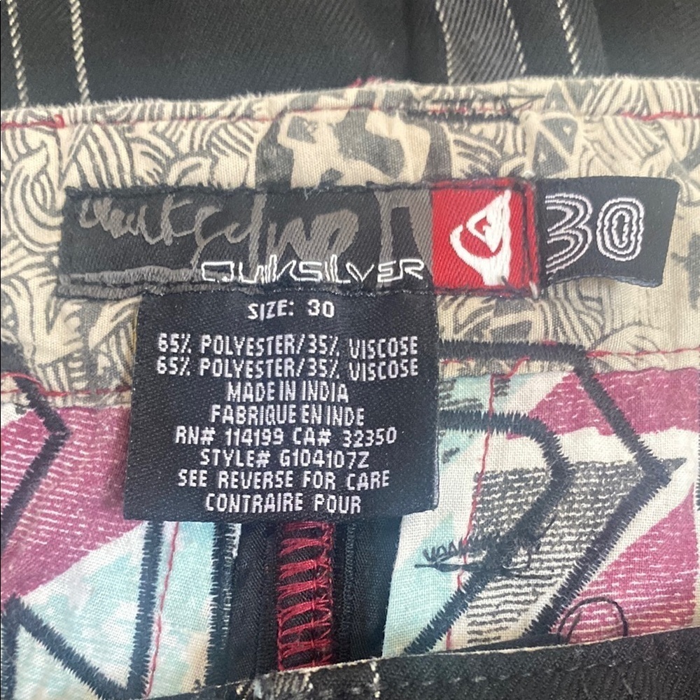 Quiksilver Shorts Plaid Black Logo Skater Y2K Size 30 - Picture 7 of 16